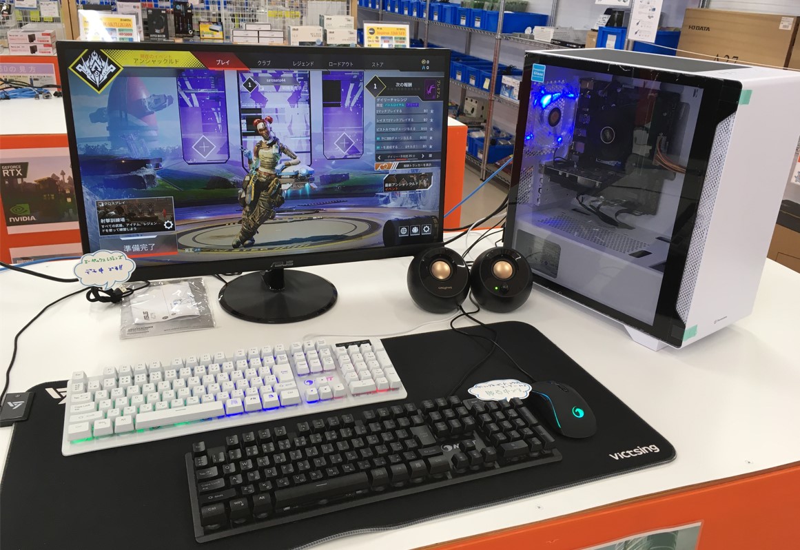 写真：ゲーミングデスクトップパソコン